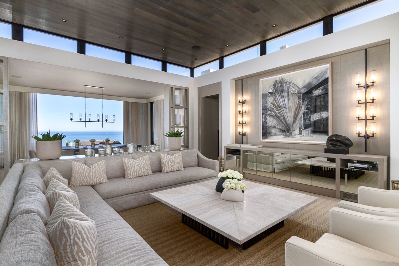 Photo 28 of Villa Halcyon accommodation in Bantry Bay, Cape Town with 5 bedrooms and 5 bathrooms