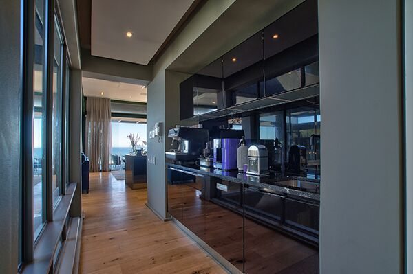 Photo 6 of Villa Leora accommodation in Clifton, Cape Town with 5 bedrooms and 5 bathrooms