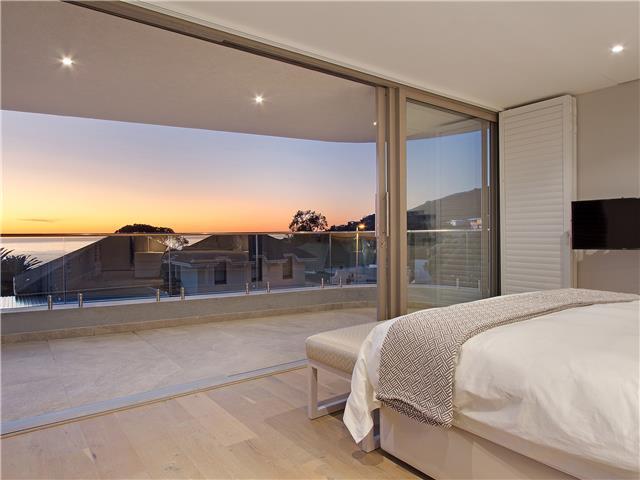 Photo 14 of Villa MonteMare accommodation in Camps Bay, Cape Town with 4 bedrooms and 4 bathrooms