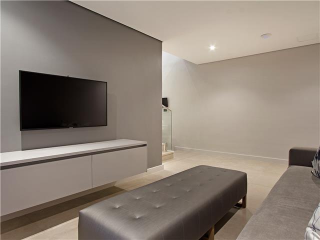 Photo 8 of Villa MonteMare accommodation in Camps Bay, Cape Town with 4 bedrooms and 4 bathrooms