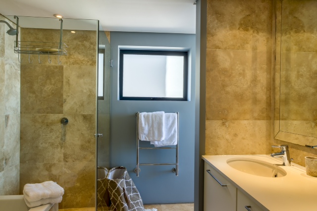 Photo 7 of Villa Moore accommodation in Camps Bay, Cape Town with 5 bedrooms and 6 bathrooms