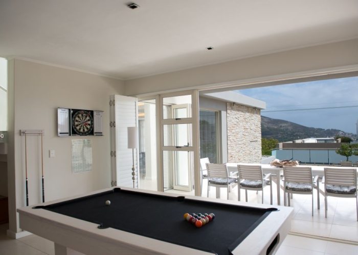 Photo 5 of Villa Oranjezicht accommodation in Oranjezicht, Cape Town with 4 bedrooms and 4 bathrooms