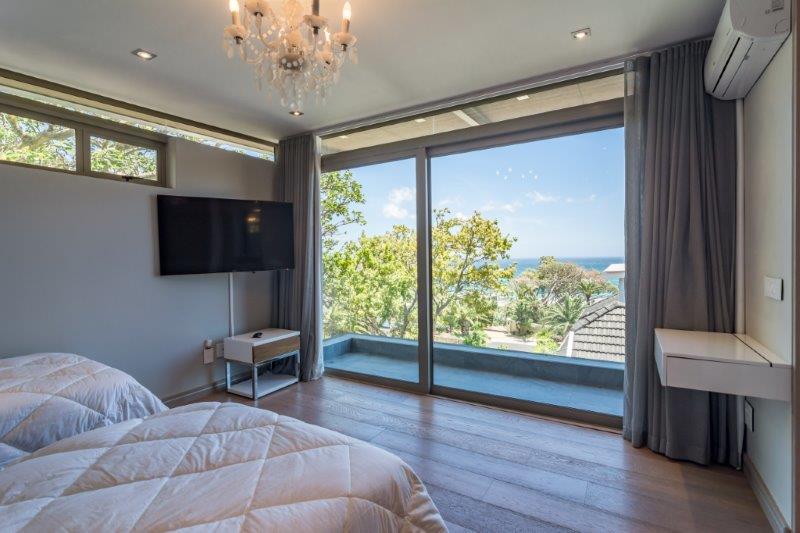 Photo 28 of Villa Pascal accommodation in Camps Bay, Cape Town with 4 bedrooms and 4 bathrooms