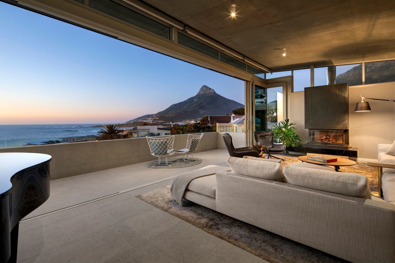 Photo 7 of Villa Pitlochry accommodation in Camps Bay, Cape Town with 4 bedrooms and 3 bathrooms
