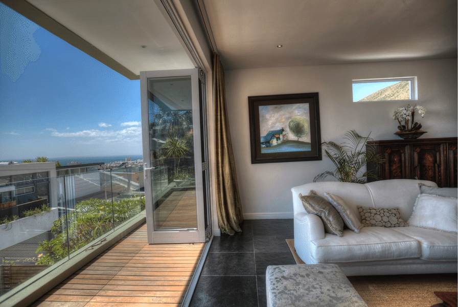 Photo 4 of Villa Protea accommodation in Fresnaye, Cape Town with 3 bedrooms and 3 bathrooms