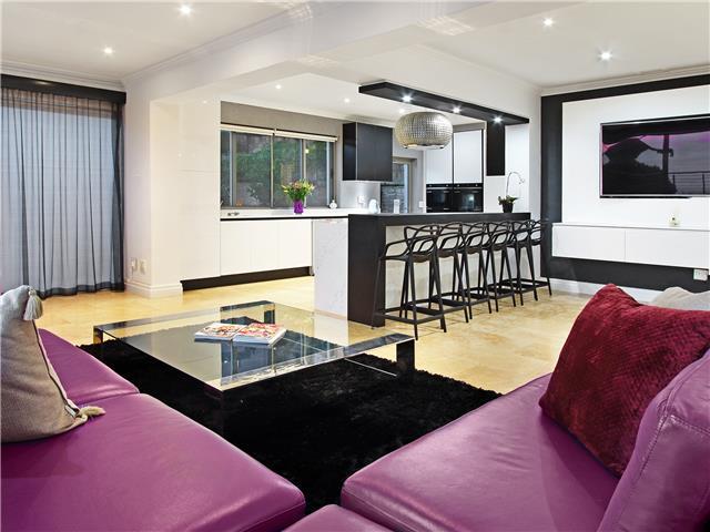 Photo 2 of Villa Radiance accommodation in Camps Bay, Cape Town with 4 bedrooms and 3 bathrooms