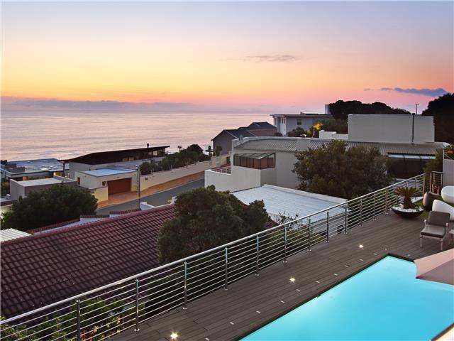 Photo 11 of Villa Radiance accommodation in Camps Bay, Cape Town with 4 bedrooms and 3 bathrooms
