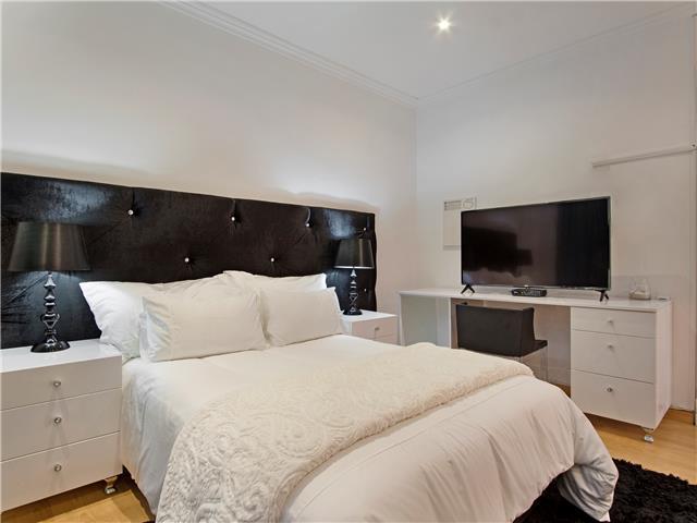 Photo 15 of Villa Radiance accommodation in Camps Bay, Cape Town with 4 bedrooms and 3 bathrooms