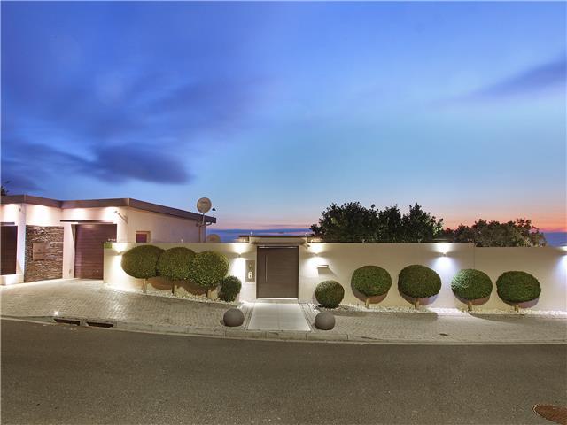 Photo 23 of Villa Radiance accommodation in Camps Bay, Cape Town with 4 bedrooms and 3 bathrooms