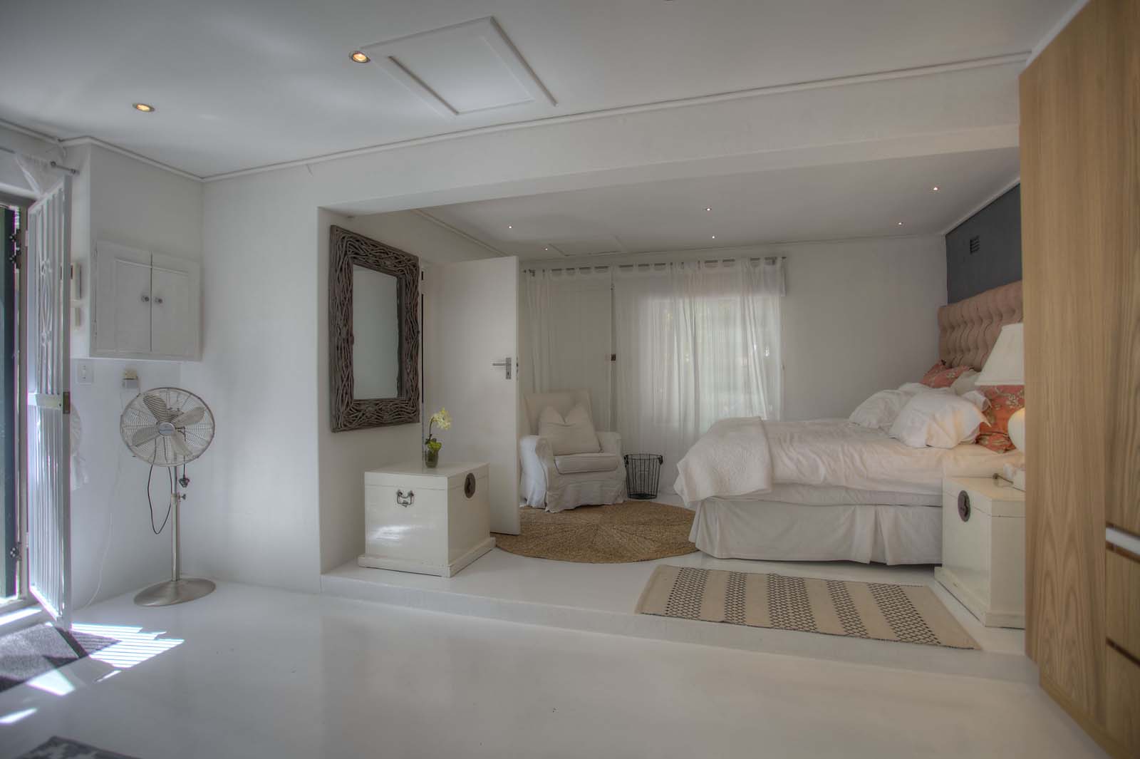 Photo 10 of Villa Robertson accommodation in Constantia, Cape Town with 4 bedrooms and 3 bathrooms