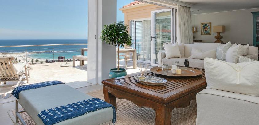 Photo 14 of Villa Serenita accommodation in Camps Bay, Cape Town with 3 bedrooms and 3 bathrooms