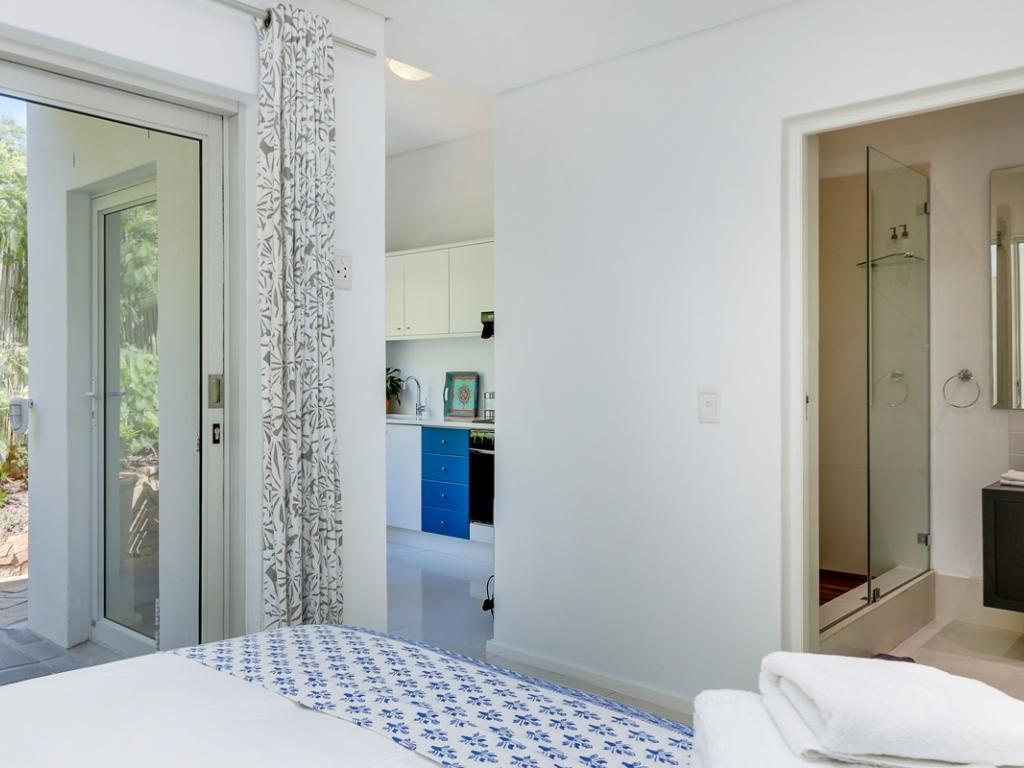 Photo 22 of Villa Shanklin accommodation in Camps Bay, Cape Town with 4 bedrooms and  bathrooms