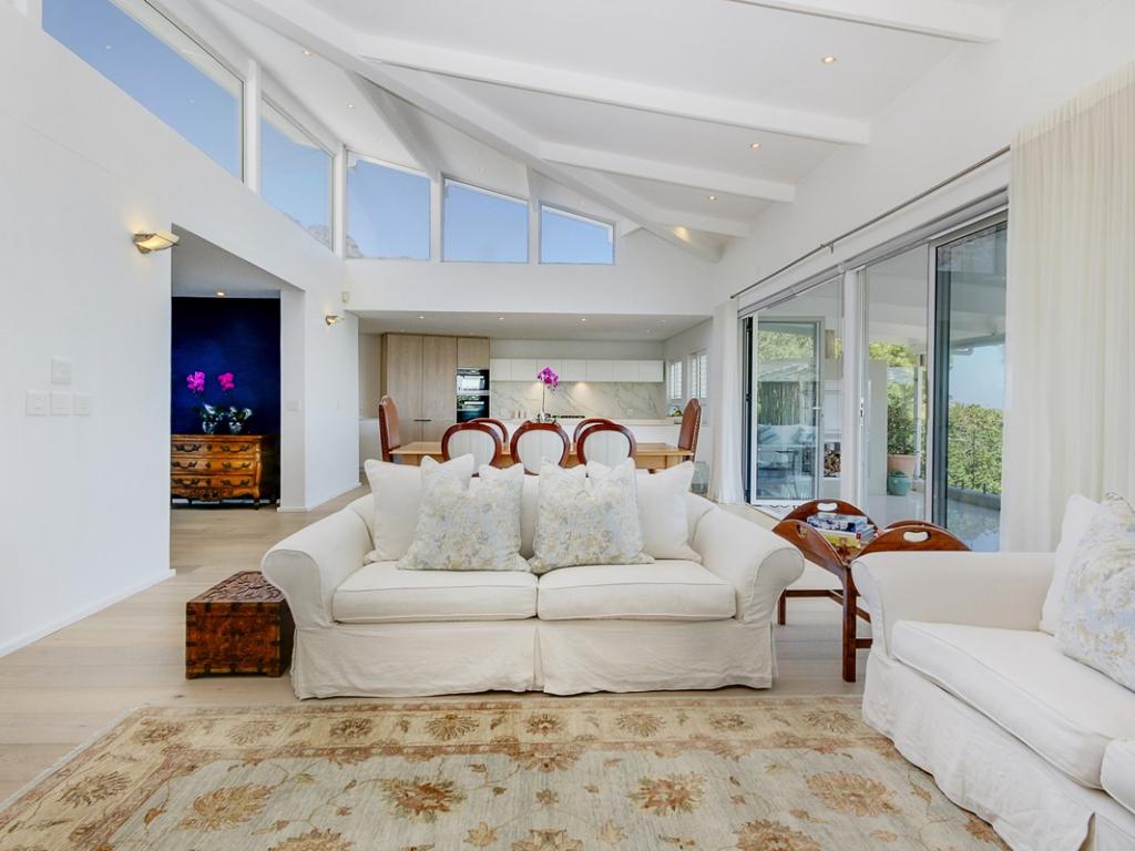 Photo 30 of Villa Shanklin accommodation in Camps Bay, Cape Town with 4 bedrooms and  bathrooms