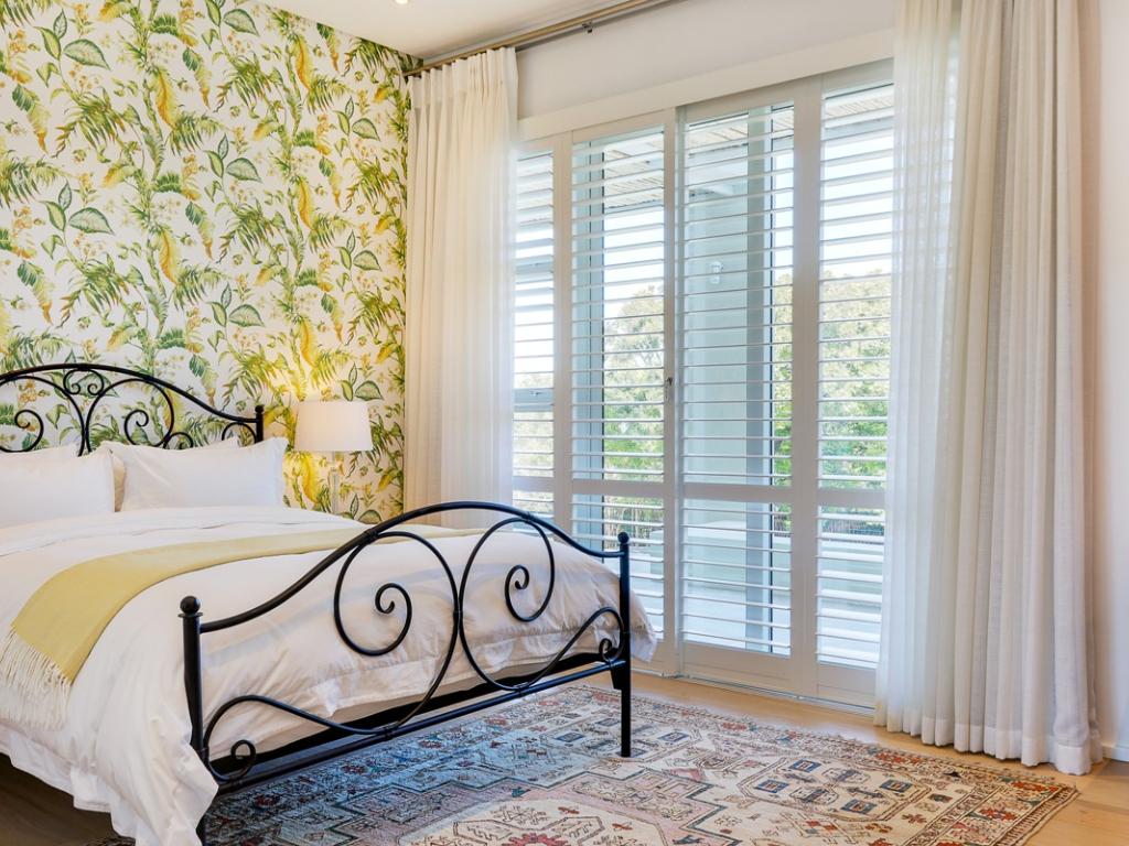 Photo 7 of Villa Shanklin accommodation in Camps Bay, Cape Town with 4 bedrooms and  bathrooms