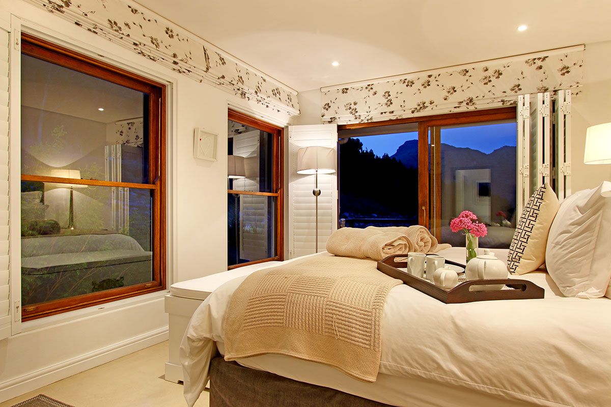 Photo 3 of Villa Silvermist accommodation in Constantia, Cape Town with 3 bedrooms and 3 bathrooms