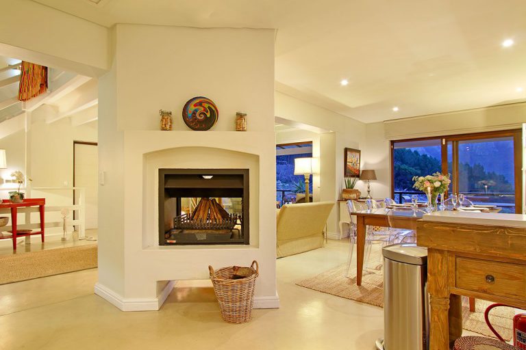 Photo 28 of Villa Silvermist accommodation in Constantia, Cape Town with 3 bedrooms and 3 bathrooms