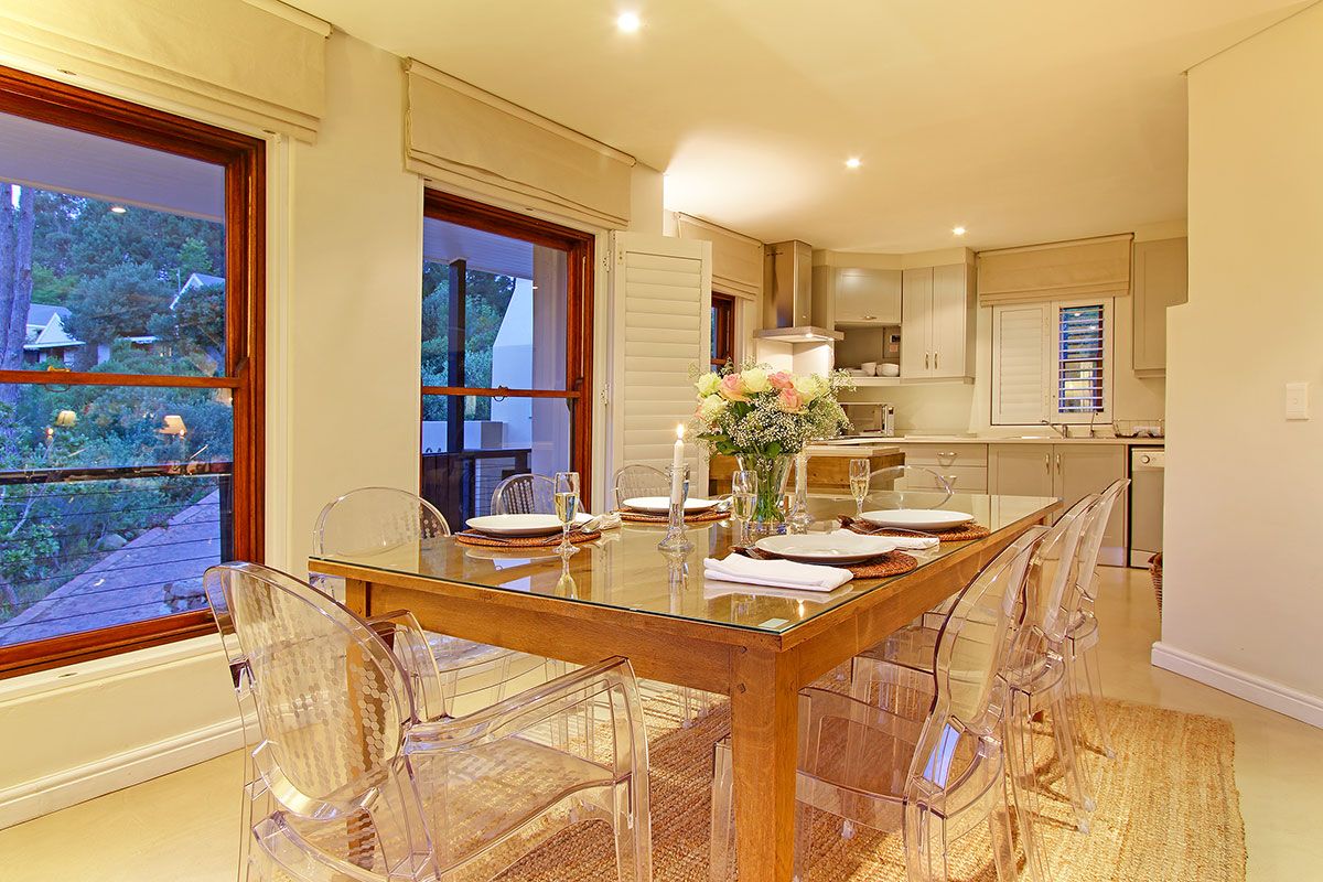 Photo 9 of Villa Silvermist accommodation in Constantia, Cape Town with 3 bedrooms and 3 bathrooms