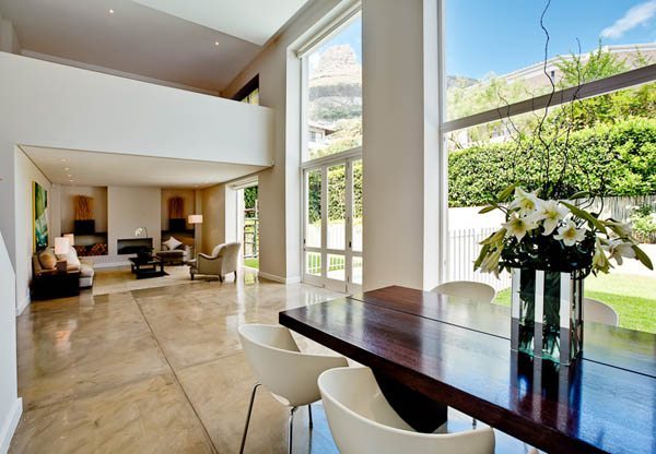 Photo 8 of Villa St Louis accommodation in Fresnaye, Cape Town with 4 bedrooms and 3 bathrooms