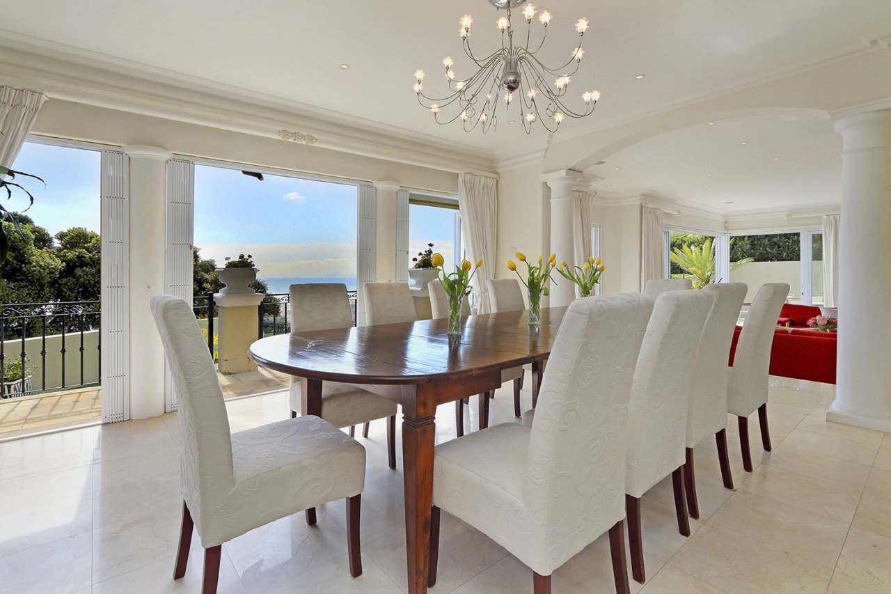 Photo 2 of Villa Stanleon accommodation in Bantry Bay, Cape Town with 5 bedrooms and 5 bathrooms