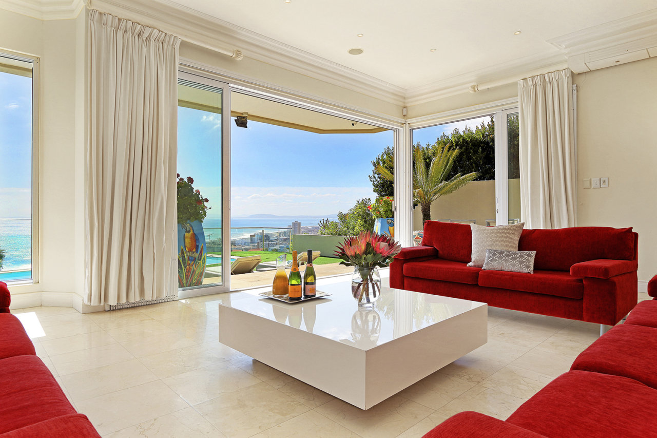 Photo 5 of Villa Stanleon accommodation in Bantry Bay, Cape Town with 5 bedrooms and 5 bathrooms