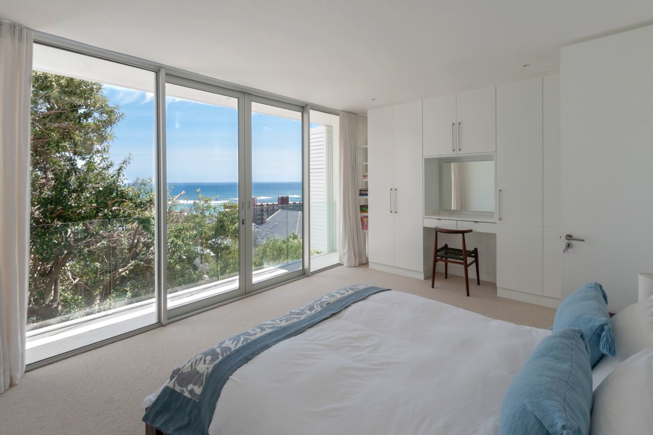 Photo 11 of Villa Strathmore accommodation in Camps Bay, Cape Town with 5 bedrooms and 5 bathrooms