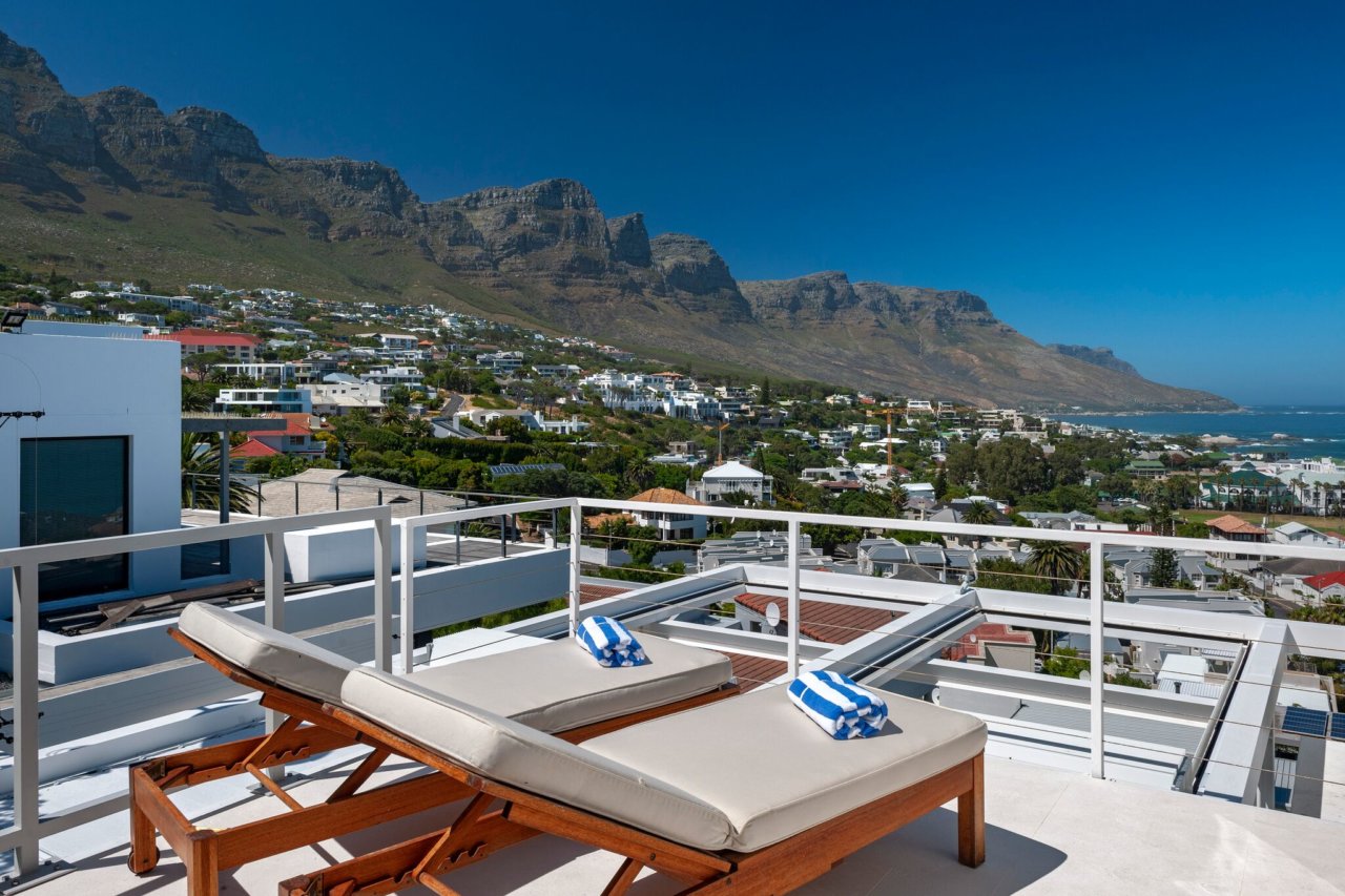 Photo 9 of Villa Strathmore accommodation in Camps Bay, Cape Town with 5 bedrooms and 5 bathrooms