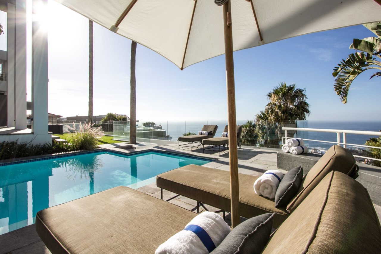 Photo 4 of Villa Vue Mer accommodation in Bantry Bay, Cape Town with 5 bedrooms and 5 bathrooms