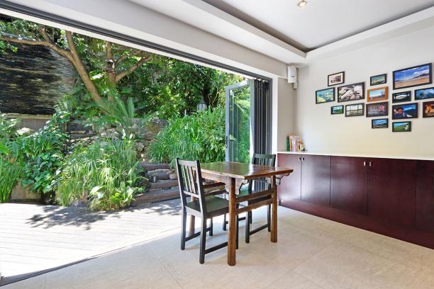 Photo 17 of Villa Wynne accommodation in Fresnaye, Cape Town with 3 bedrooms and 3 bathrooms