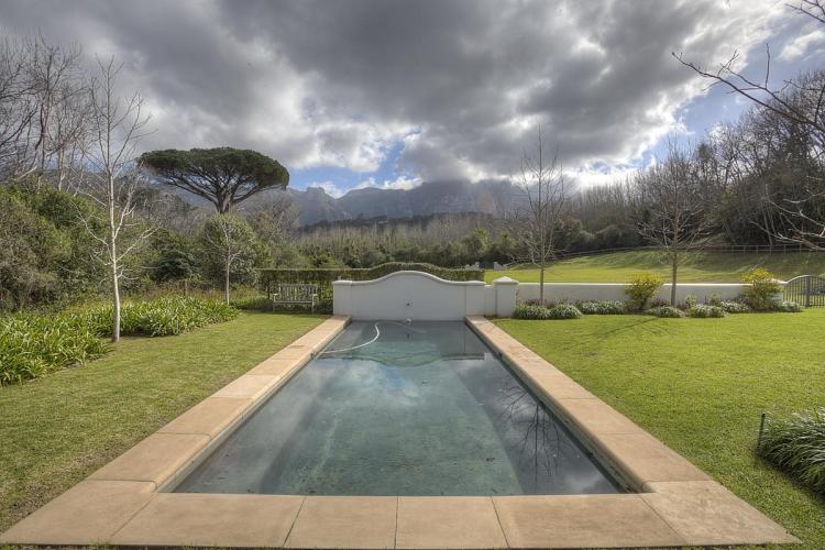 Photo 10 of Vineyard Farmhouse accommodation in Constantia, Cape Town with 5 bedrooms and 5 bathrooms