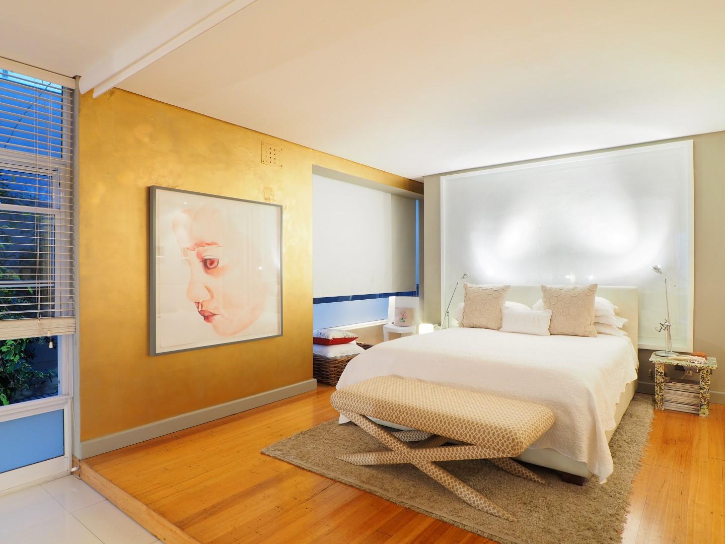 Photo 2 of Virland Apartment accommodation in Green Point, Cape Town with 1 bedrooms and 1 bathrooms