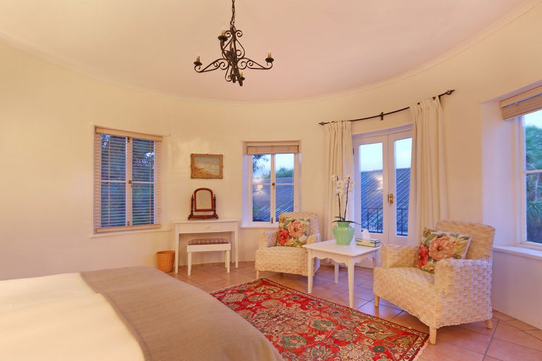 Photo 20 of Welgelee Constantia accommodation in Constantia, Cape Town with 4 bedrooms and 4 bathrooms