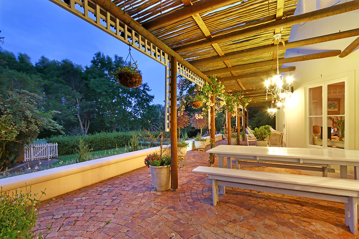 Photo 22 of Welgelee Constantia accommodation in Constantia, Cape Town with 4 bedrooms and 4 bathrooms