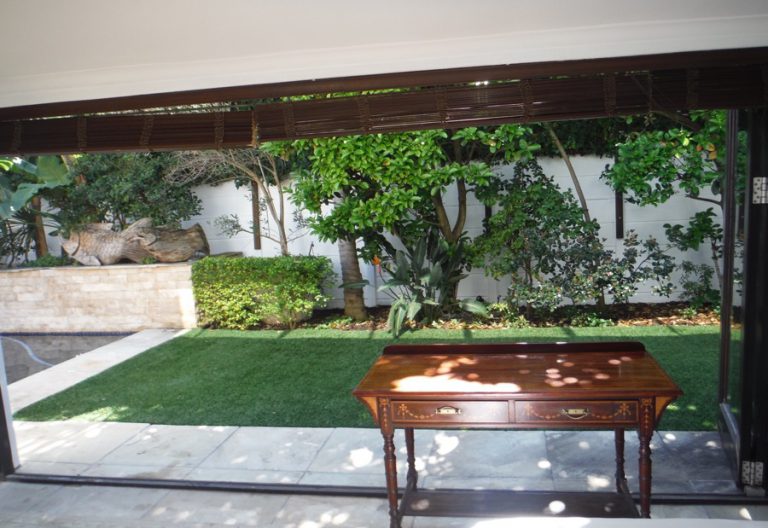 Photo 3 of White House accommodation in Fresnaye, Cape Town with 3 bedrooms and 3 bathrooms