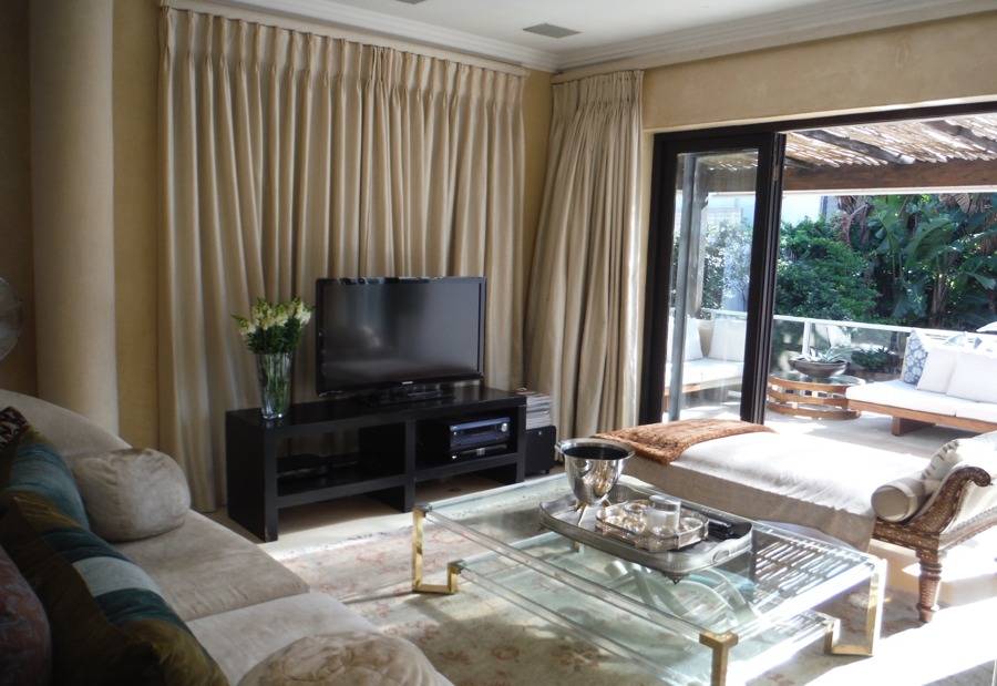 Photo 9 of White House accommodation in Fresnaye, Cape Town with 3 bedrooms and 3 bathrooms