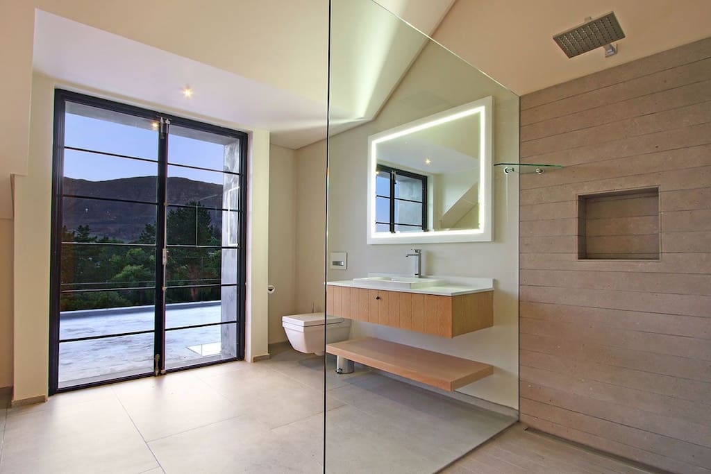 Photo 10 of Winelands Dream Villa accommodation in Constantia, Cape Town with 6 bedrooms and 7 bathrooms