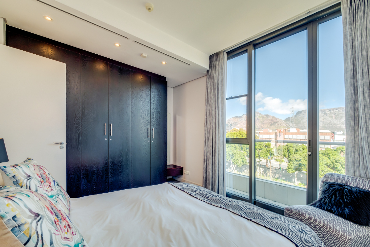 Juliette 606 Second Bedroom With Mountain Views