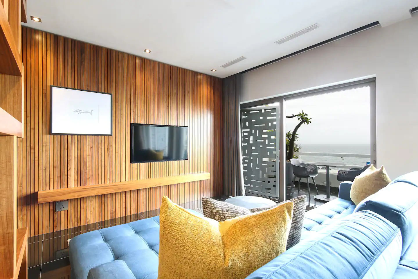 Clifton Chic Luxe 3