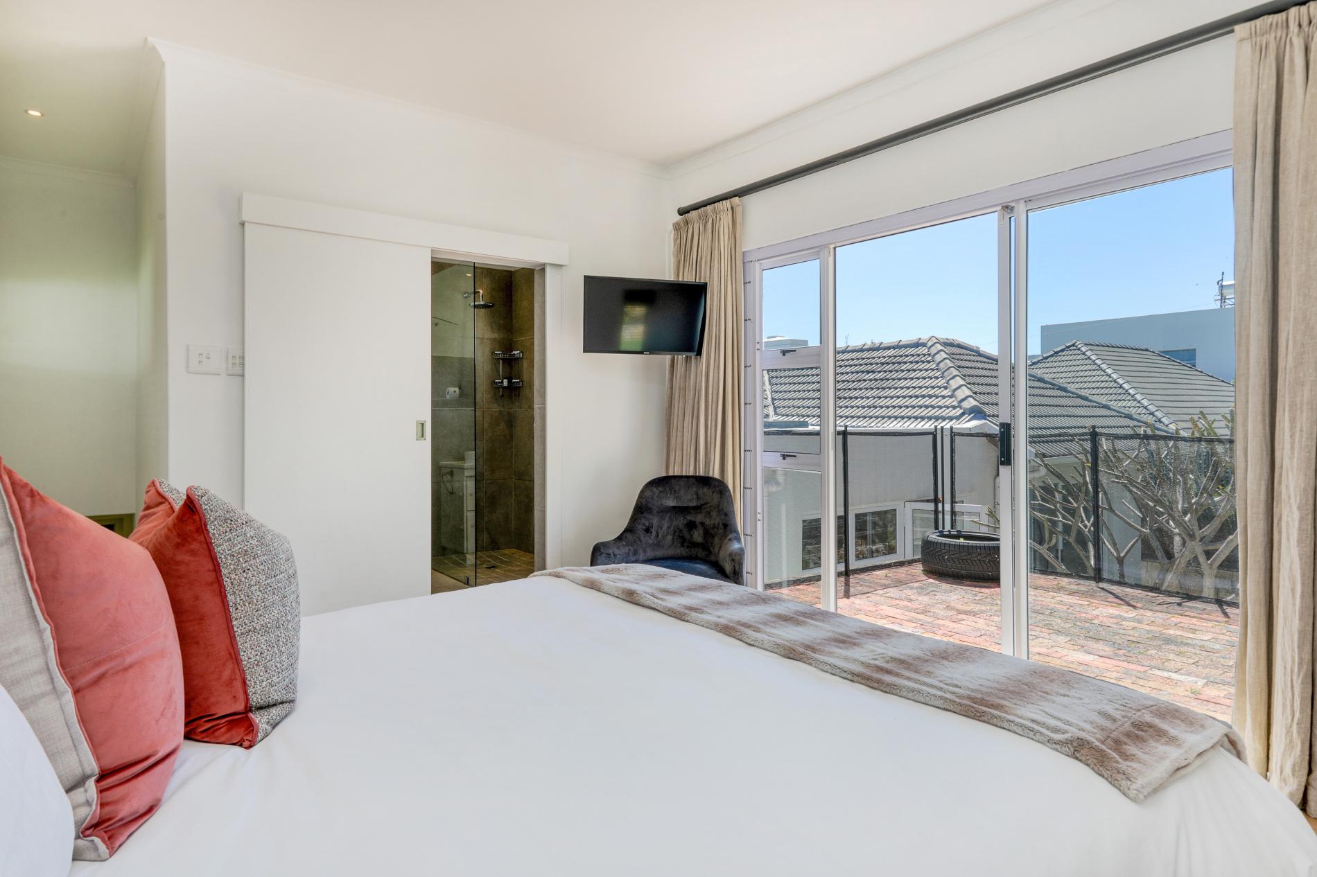 Camps Bay Deluxe 25