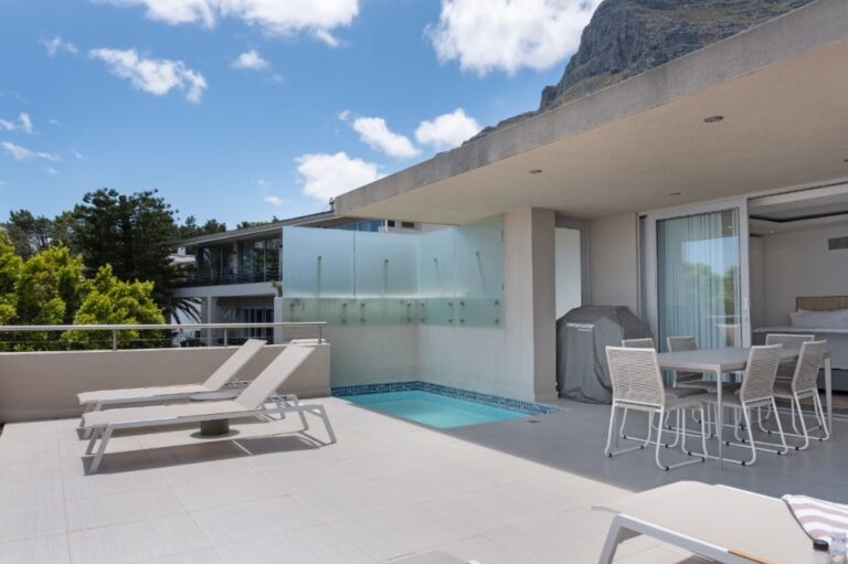 Camps Bay Grace 5