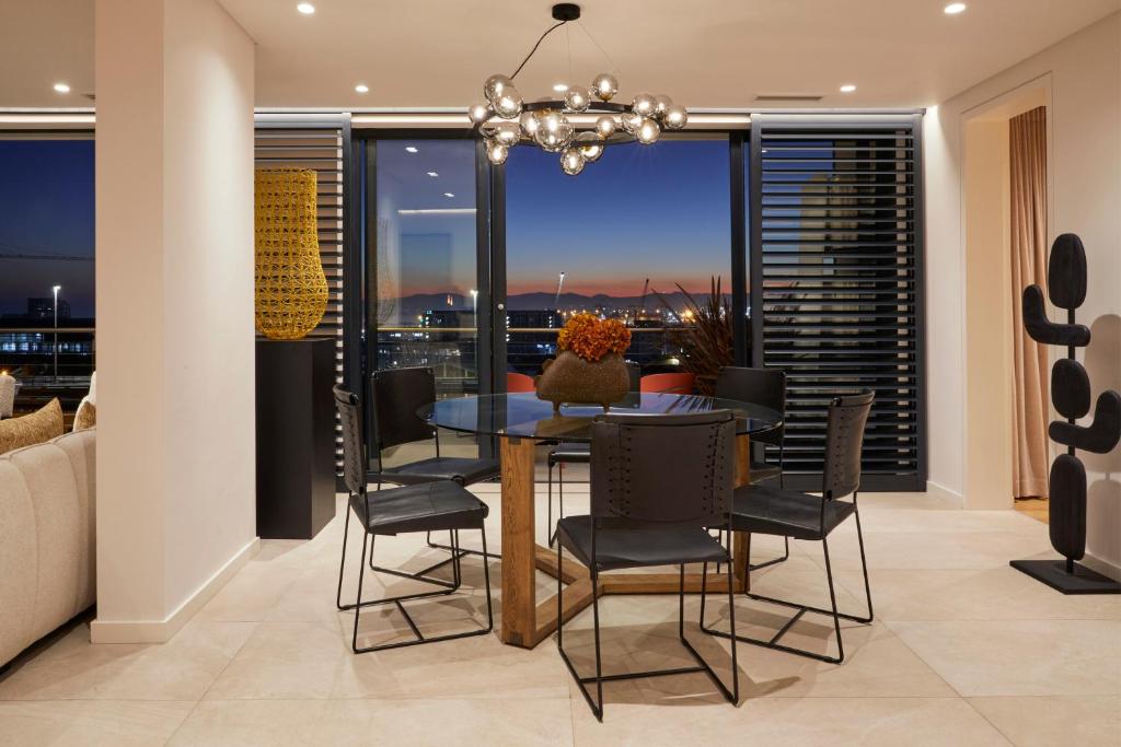 Image showcasing Luxury Properties for rent in Singapore - LuxuryEstate.com