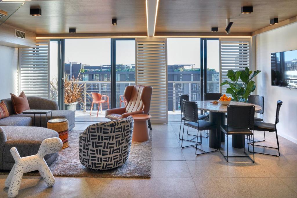 City View Penthouse for Rent in De Waterkant, Cape Town Luxury Escapes ...