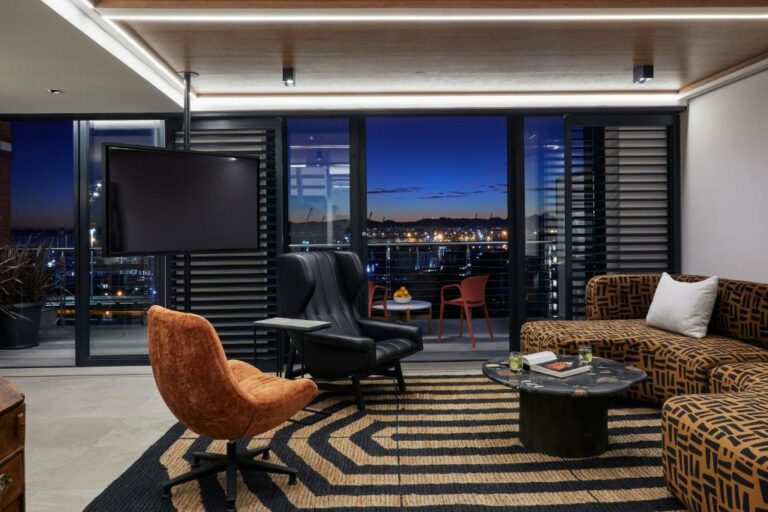 Zephrya Penthouse