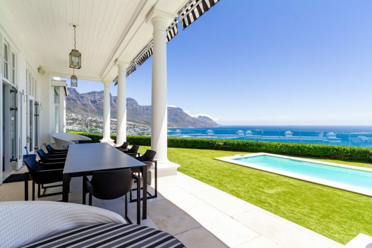 White Cliffs Villa10 Min