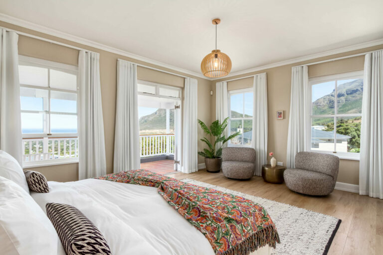 21 Sapphire Way L 10
