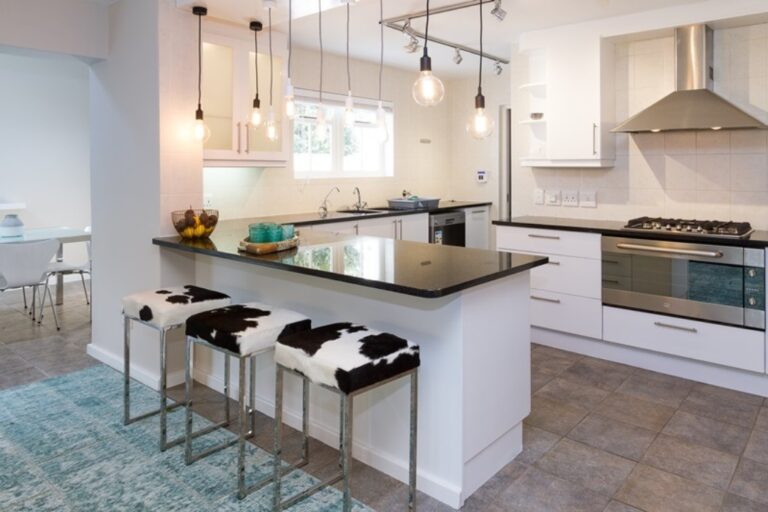 Village Mews05